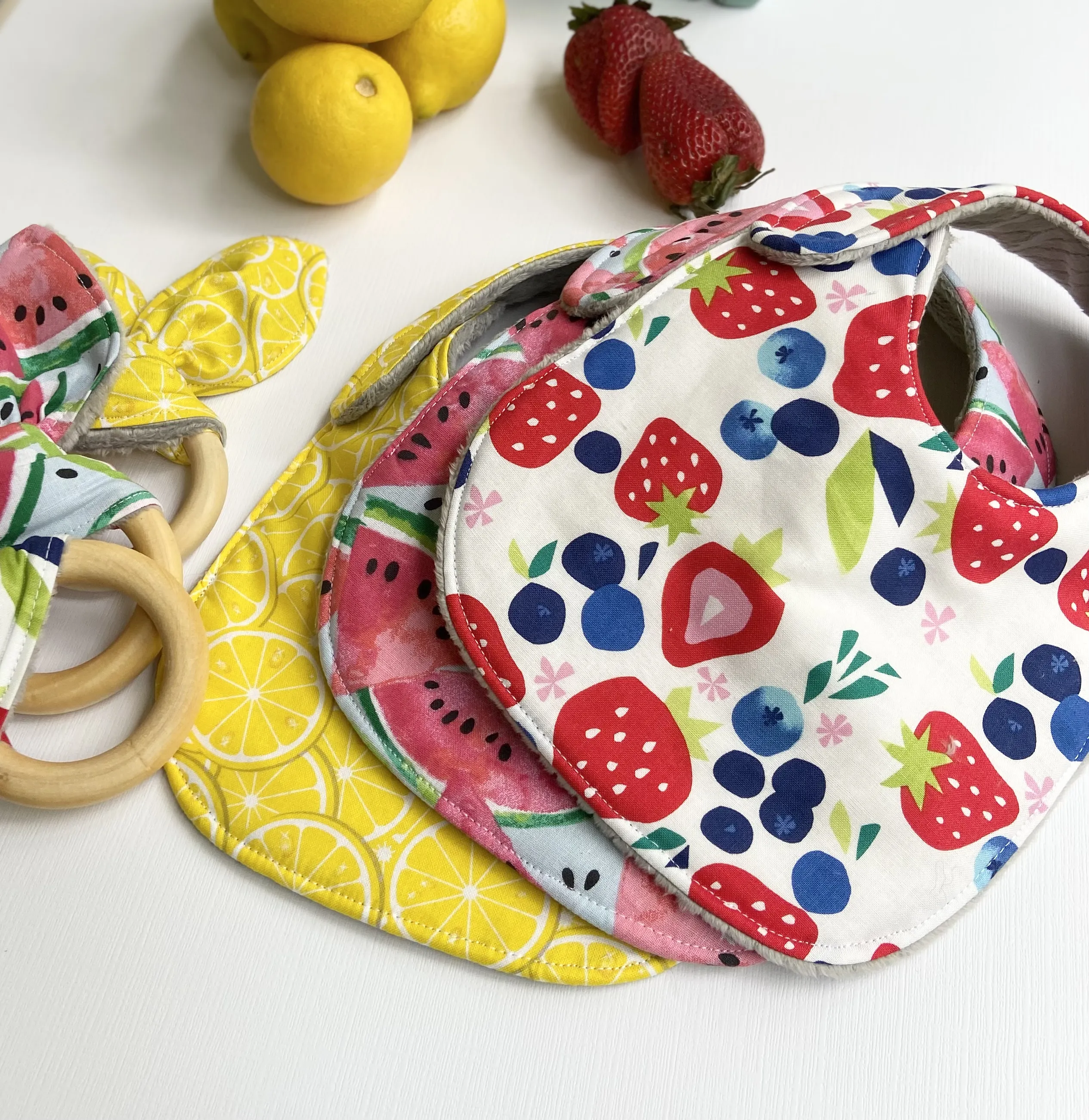 Summer Berries bib