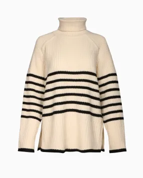 Turtleneck Sweater in Cream Black